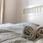 Gutgemacht Apartament *